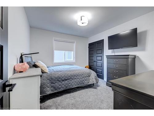 147 Susan Drive Drive, Fonthill, ON - Indoor Photo Showing Bedroom