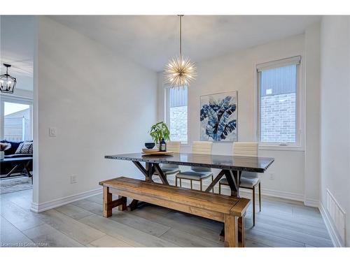 147 Susan Drive Drive, Fonthill, ON - Indoor Photo Showing Dining Room