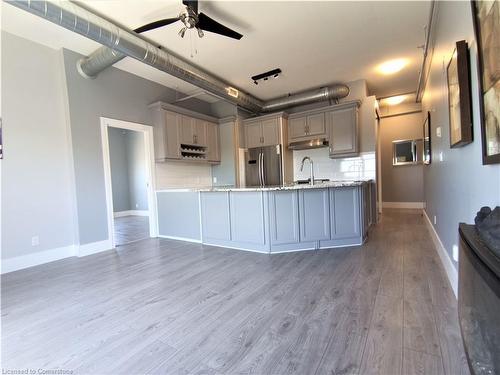 412-150 Colborne Street, Brantford, ON - Indoor Photo Showing Kitchen