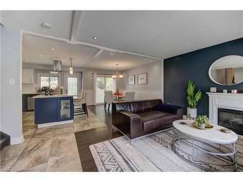 191 Williamson Drive, Caledonia, ON - Indoor Photo Showing Living Room With Fireplace