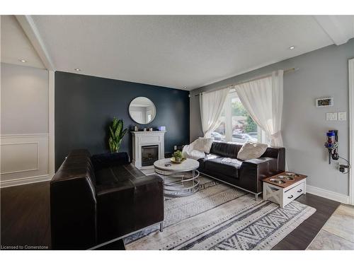 191 Williamson Drive, Caledonia, ON - Indoor Photo Showing Living Room With Fireplace