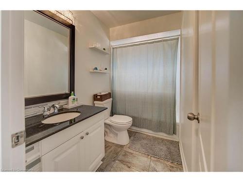 191 Williamson Drive, Caledonia, ON - Indoor Photo Showing Bathroom