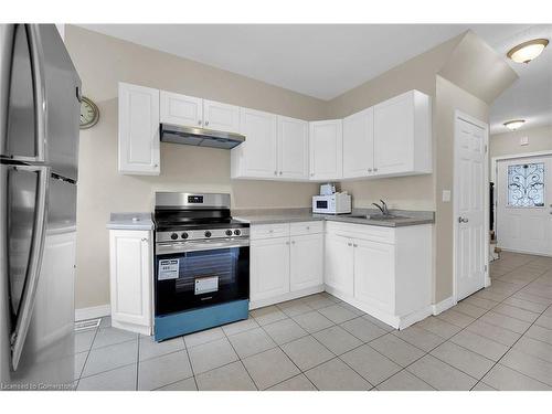 31 Gibson Avenue, Hamilton, ON - Indoor Photo Showing Kitchen