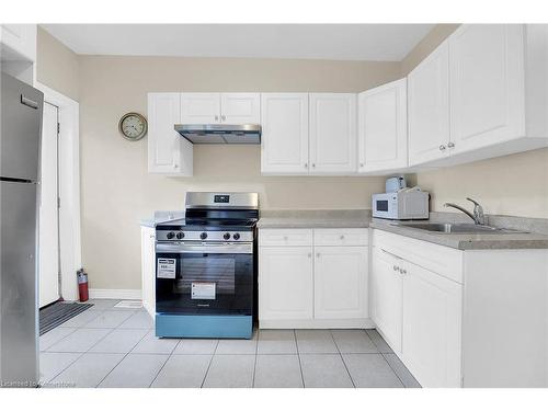 31 Gibson Avenue, Hamilton, ON - Indoor Photo Showing Kitchen