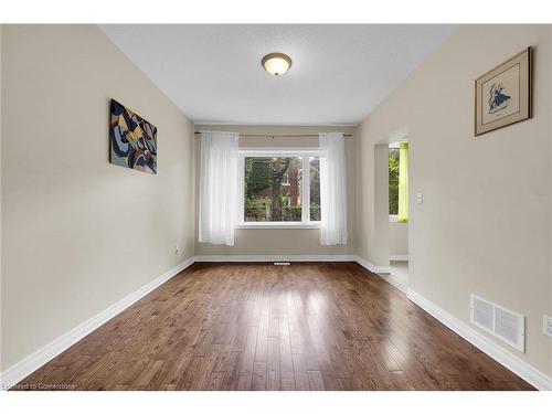 31 Gibson Avenue, Hamilton, ON - Indoor Photo Showing Other Room