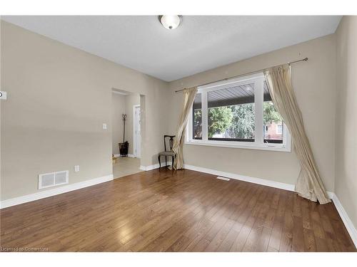 31 Gibson Avenue, Hamilton, ON - Indoor Photo Showing Other Room