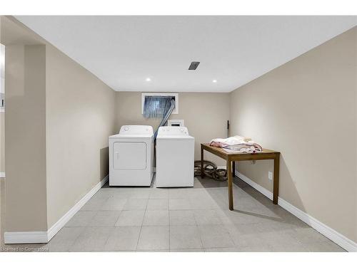 31 Gibson Avenue, Hamilton, ON - Indoor Photo Showing Laundry Room