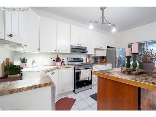 4206 Stadelbauer Drive, Beamsville, ON - Indoor Photo Showing Kitchen