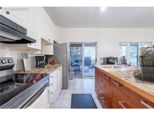 4206 Stadelbauer Drive, Beamsville, ON - Indoor Photo Showing Kitchen