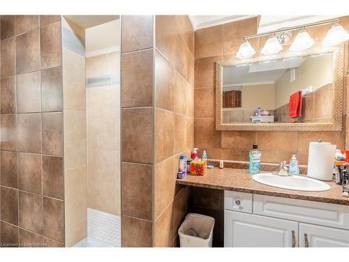 4206 Stadelbauer Drive, Beamsville, ON - Indoor Photo Showing Bathroom