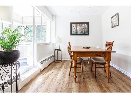 107 St. Joseph'S Drive, Hamilton, ON - Indoor Photo Showing Dining Room