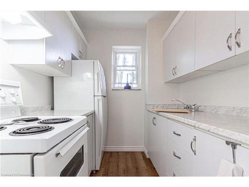 107 St. Joseph'S Drive, Hamilton, ON - Indoor Photo Showing Kitchen