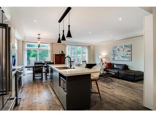 201 Hatt Street, Dundas, ON - Indoor Photo Showing Kitchen With Upgraded Kitchen