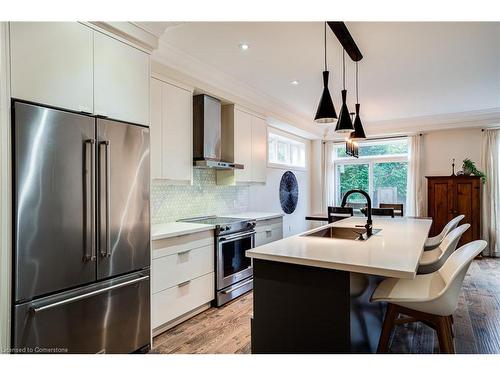 201 Hatt Street, Dundas, ON - Indoor Photo Showing Kitchen With Upgraded Kitchen