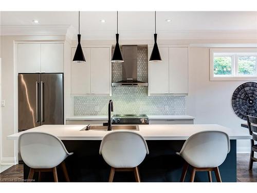 201 Hatt Street, Dundas, ON - Indoor Photo Showing Kitchen With Double Sink With Upgraded Kitchen