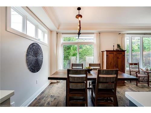 201 Hatt Street, Dundas, ON - Indoor Photo Showing Dining Room