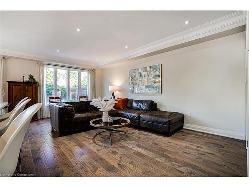 201 Hatt Street, Dundas, ON - Indoor Photo Showing Living Room