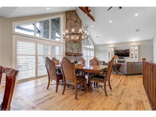 365 Mud Street E, Stoney Creek, ON - Indoor Photo Showing Dining Room