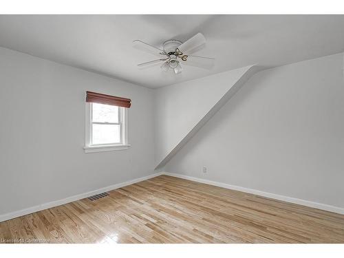 344 Guelph Line, Burlington, ON - Indoor Photo Showing Other Room