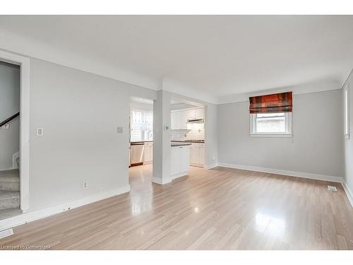 344 Guelph Line, Burlington, ON - Indoor Photo Showing Other Room