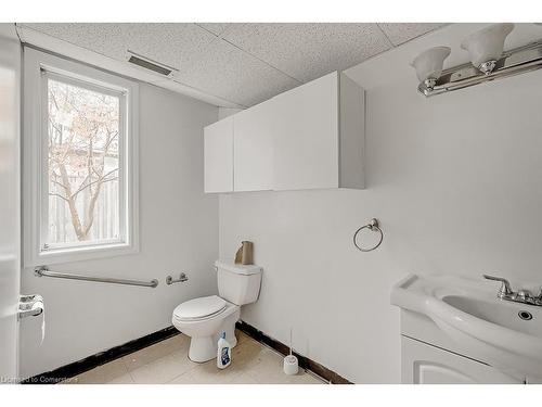 344 Guelph Line, Burlington, ON - Indoor Photo Showing Bathroom