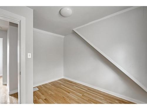 344 Guelph Line, Burlington, ON - Indoor Photo Showing Other Room