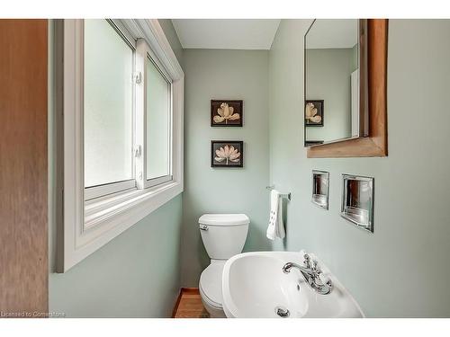 368 East Side Crescent, Burlington, ON - Indoor Photo Showing Bathroom