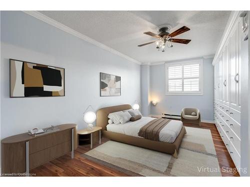 702-21 East Avenue S, Hamilton, ON - Indoor Photo Showing Bedroom