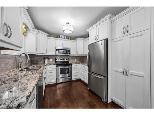 149 Renfrew Street E, Caledonia, ON - Indoor Photo Showing Kitchen With Double Sink