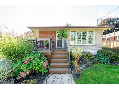 149 Renfrew Street E, Caledonia, ON - Outdoor With Deck Patio Veranda