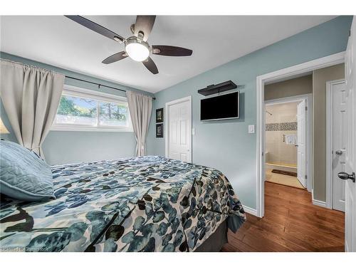 149 Renfrew Street E, Caledonia, ON - Indoor Photo Showing Bedroom