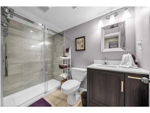 149 Renfrew Street E, Caledonia, ON - Indoor Photo Showing Bathroom