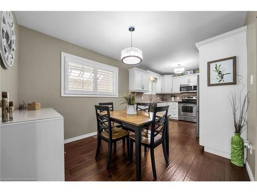 149 Renfrew Street E, Caledonia, ON - Indoor Photo Showing Dining Room