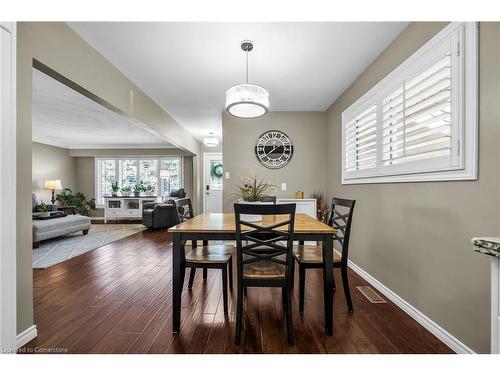 149 Renfrew Street E, Caledonia, ON - Indoor Photo Showing Dining Room