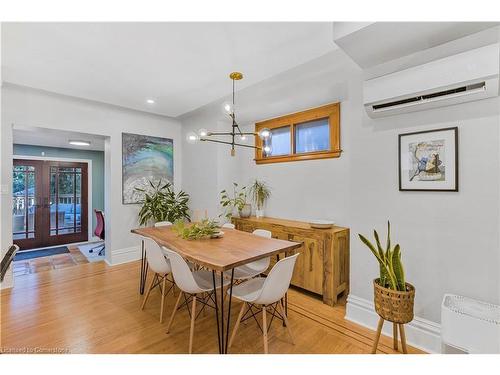 74 Hyde Park Avenue, Hamilton, ON - Indoor Photo Showing Dining Room