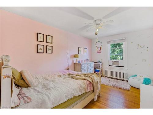 74 Hyde Park Avenue, Hamilton, ON - Indoor Photo Showing Bedroom