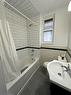 2-187 Ottawa Street S, Hamilton, ON  - Indoor Photo Showing Bathroom 