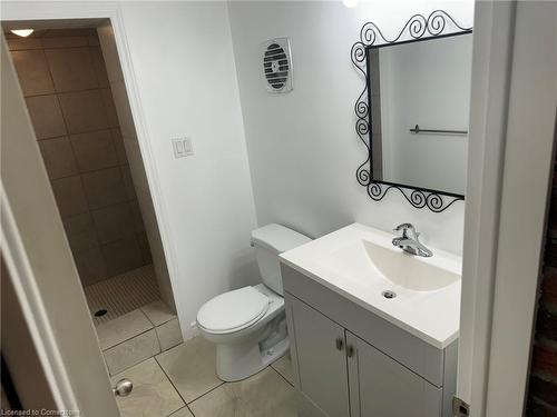 239 West 19Th Street, Hamilton, ON - Indoor Photo Showing Bathroom