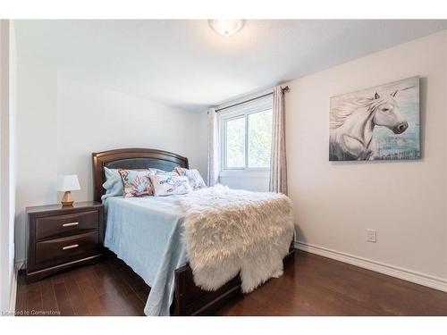 7-25 Linfield Drive, St. Catharines, ON - Indoor Photo Showing Bedroom