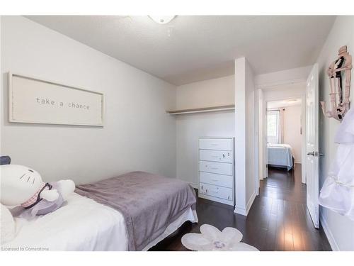 7-25 Linfield Drive, St. Catharines, ON - Indoor Photo Showing Bedroom