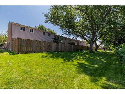 7-25 Linfield Drive, St. Catharines, ON - Outdoor With Backyard