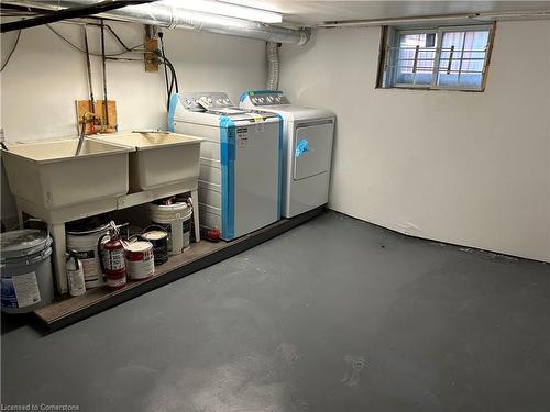 122 Peter Street, Hamilton, ON - Indoor Photo Showing Laundry Room