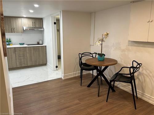 122 Peter Street, Hamilton, ON - Indoor Photo Showing Dining Room