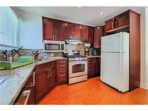 38 Haig Street, St. Catharines, ON - Indoor Photo Showing Kitchen