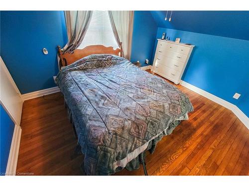 38 Haig Street, St. Catharines, ON - Indoor Photo Showing Bedroom