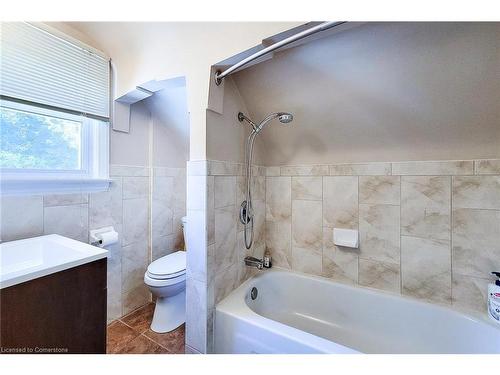 38 Haig Street, St. Catharines, ON - Indoor Photo Showing Bathroom