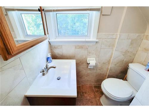 38 Haig Street, St. Catharines, ON - Indoor Photo Showing Bathroom