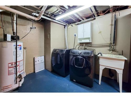 38 Haig Street, St. Catharines, ON - Indoor Photo Showing Laundry Room