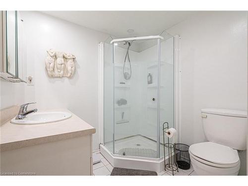 2-2 Glencairn Drive, St. Catharines, ON - Indoor Photo Showing Bathroom