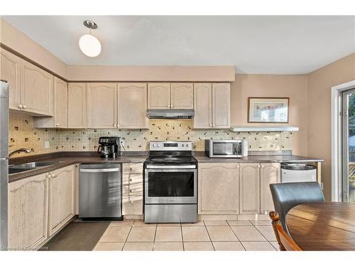 50-565 Rymal Road E, Hamilton, ON - Indoor Photo Showing Kitchen With Double Sink